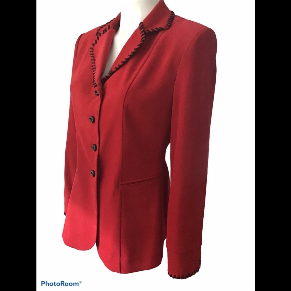 Amanda Smith Jacket - Picture 4 of 9